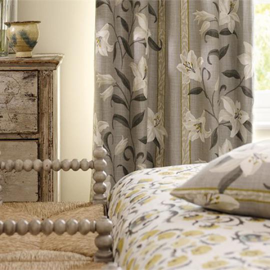 Lilium FB Curtain Focus Sanderson